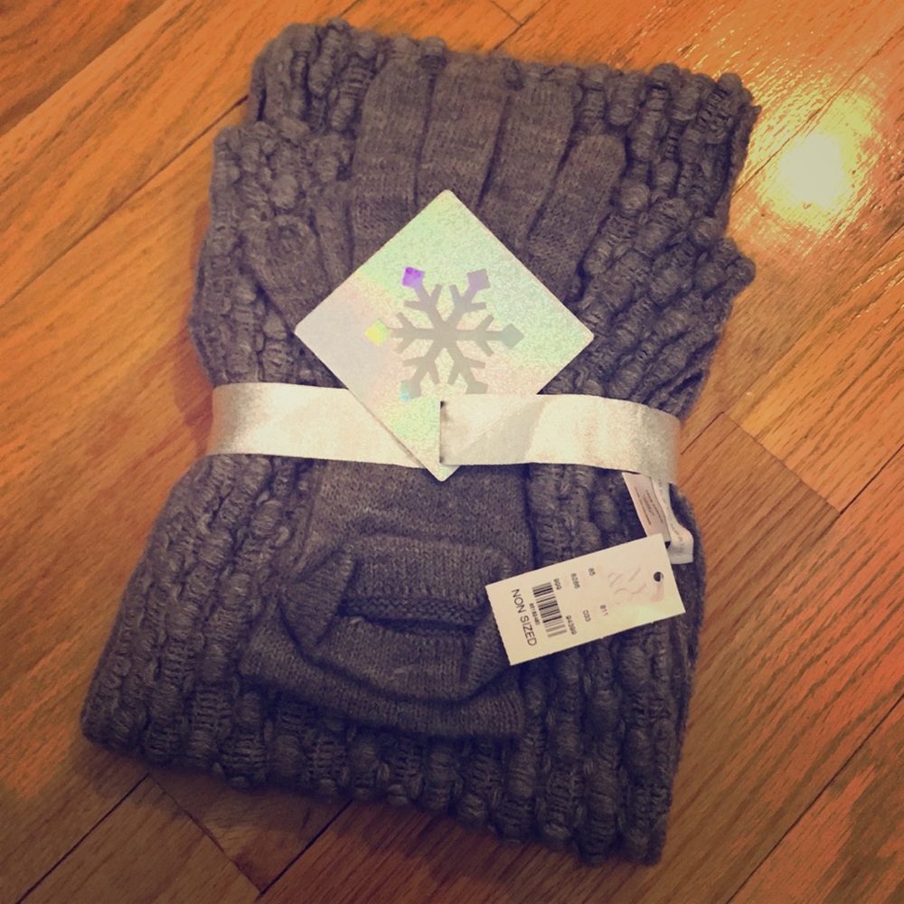 Gloves & Scarves Set